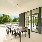 She Luxury Вилла Boskari