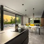 She Luxury Вилла *