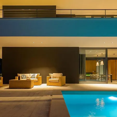 She Luxury Вилла *