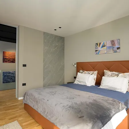 She Luxury Vila