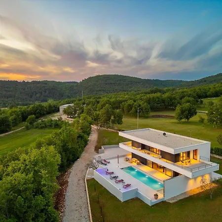 She Luxury * Boskari
