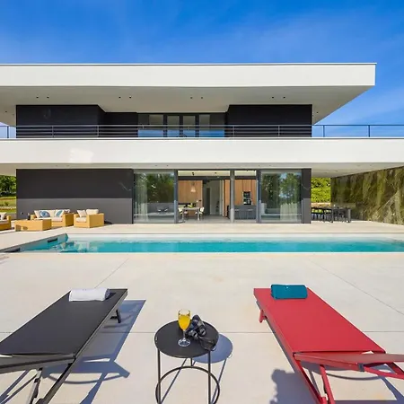 Vila She Luxury *
