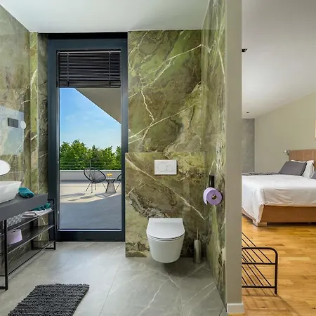 She Luxury Villa Boskari