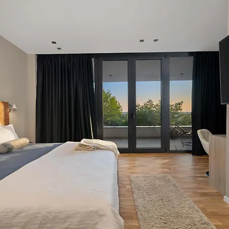 Vila She Luxury *