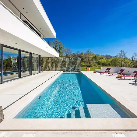 She Luxury Villa Boskari