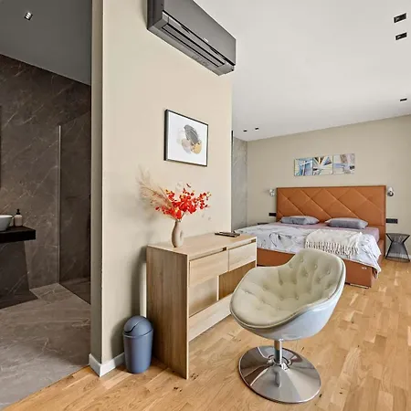 Vila She Luxury